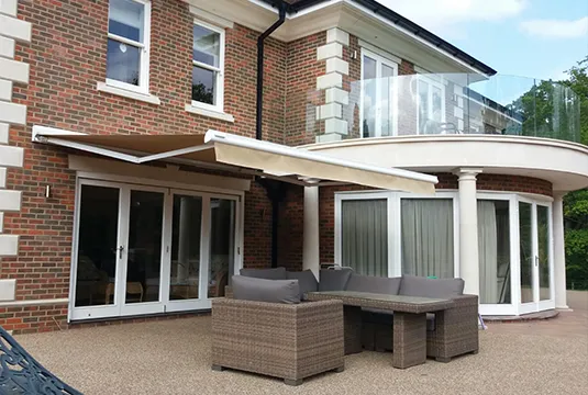 Brustor B28 Awning