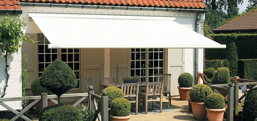white awning